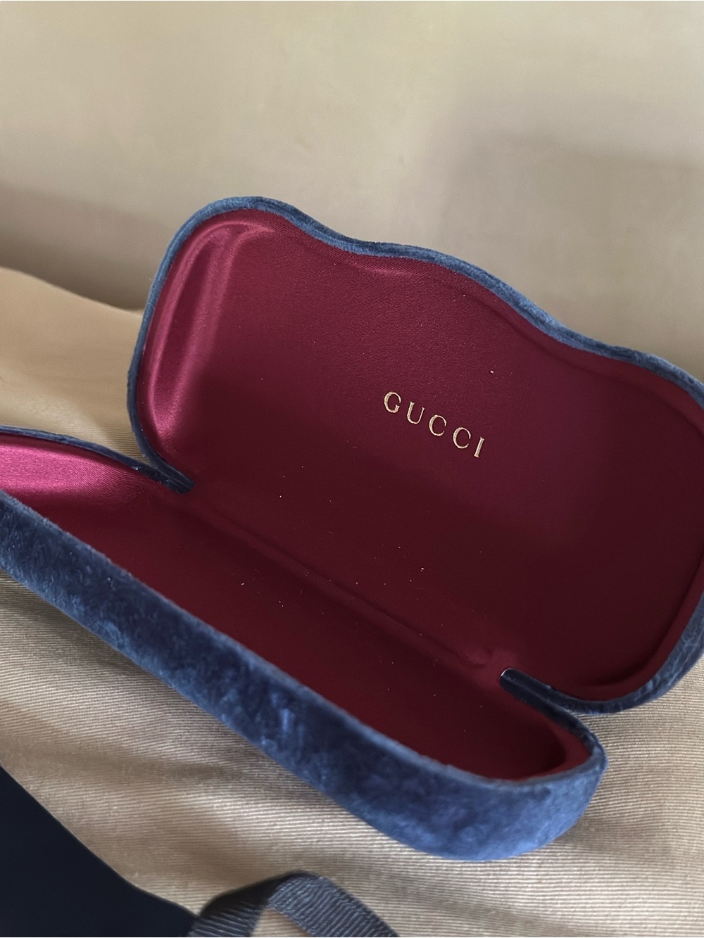 Gucci Sunglasses- Like New! - Picture 8 of 10